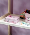 Muurla-Moomin-tin-box-Girls-145x105cm_3700-145-03_6416114973835_setting_lores.jpg