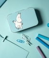 Muurla-Moomin-tin-box-Moomintroll-10x65cm_3700-1006-04_6416114973897_setting_lores.jpg